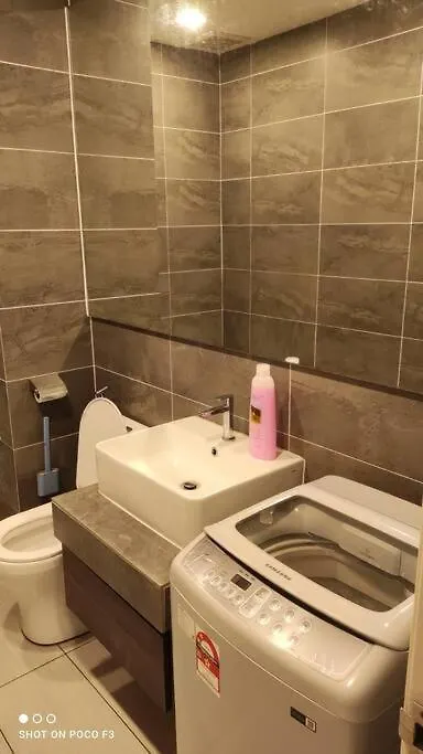 Bs1008- Klia Self Check-In- Wi-Fi-Netflix- Parking-Pool, 5088 Apartment Sepang